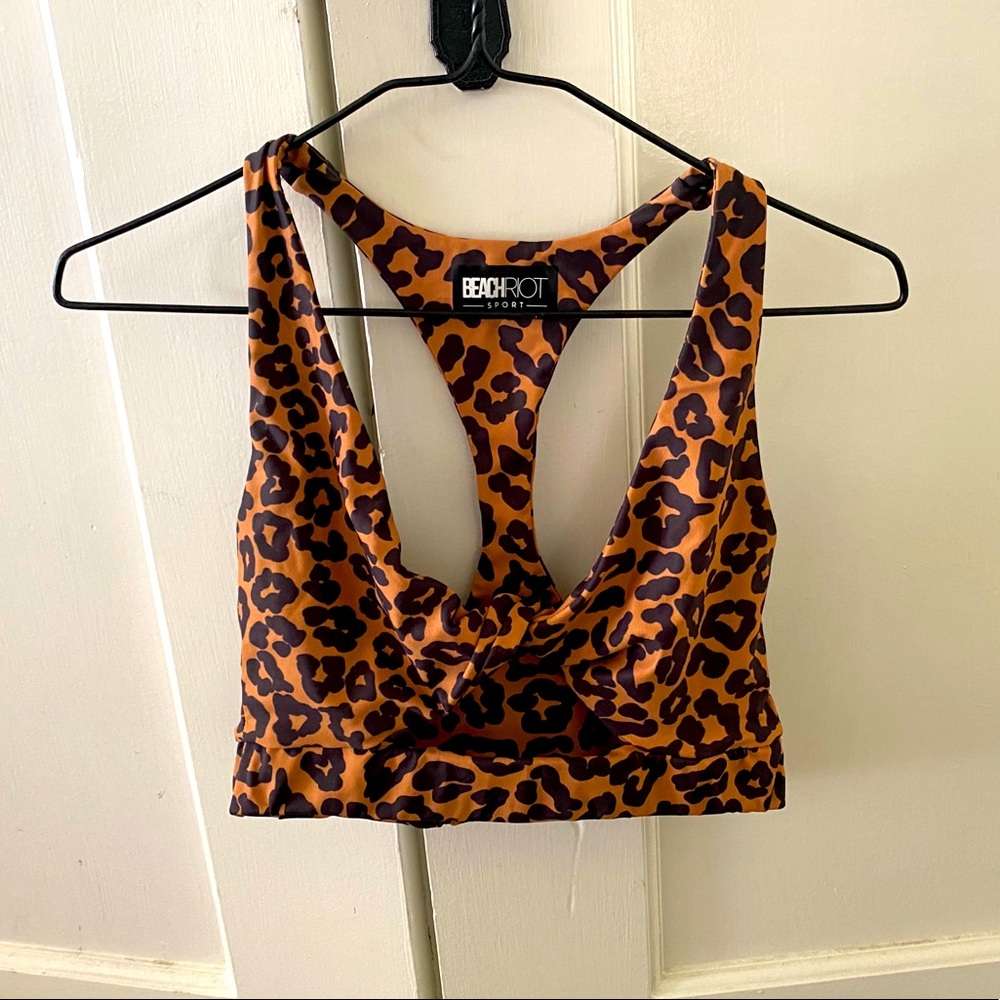 Twist Sports Bra in Leopard
BEACH RIOT